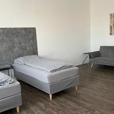 Business Park B7 Apartment *